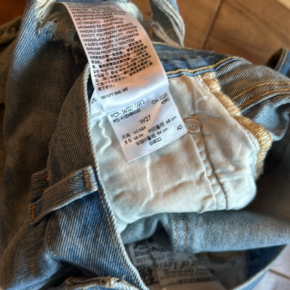 Levi’s Bundle Shorts - image 4